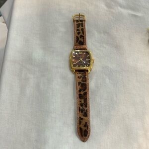 Vintage Joan Rivers Leopard print band with Goldtone & Bronze watch face w/ date